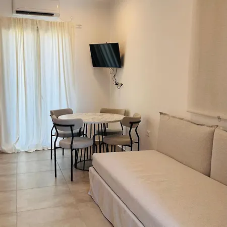 Aroniadika 3 * Aloizianika